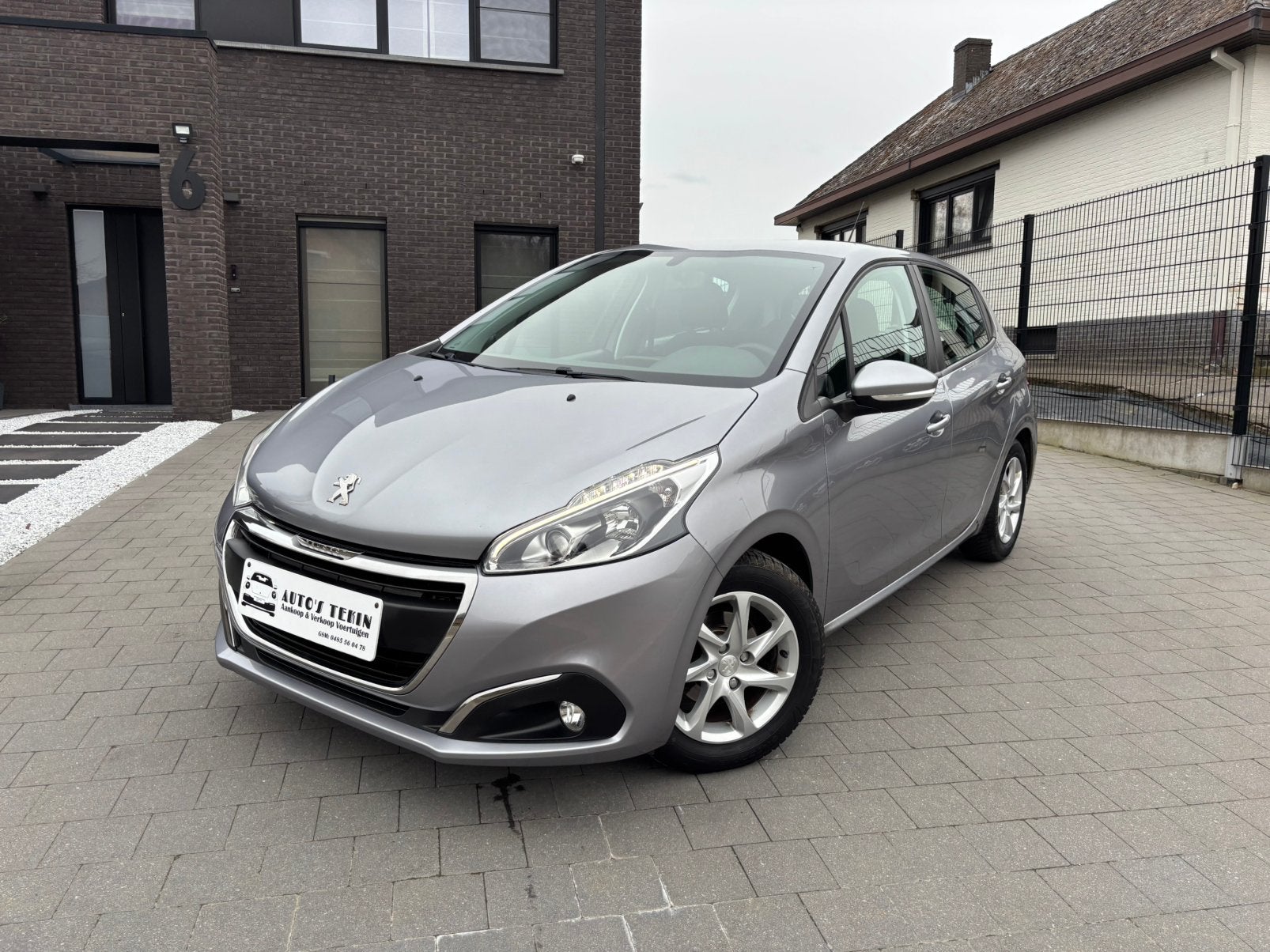 Peugeot 208 Active 1.5 BlueHDi - Navi | LED | Garantie, Autos, Argent ou Gris, Achat, Boîte manuelle, Noir