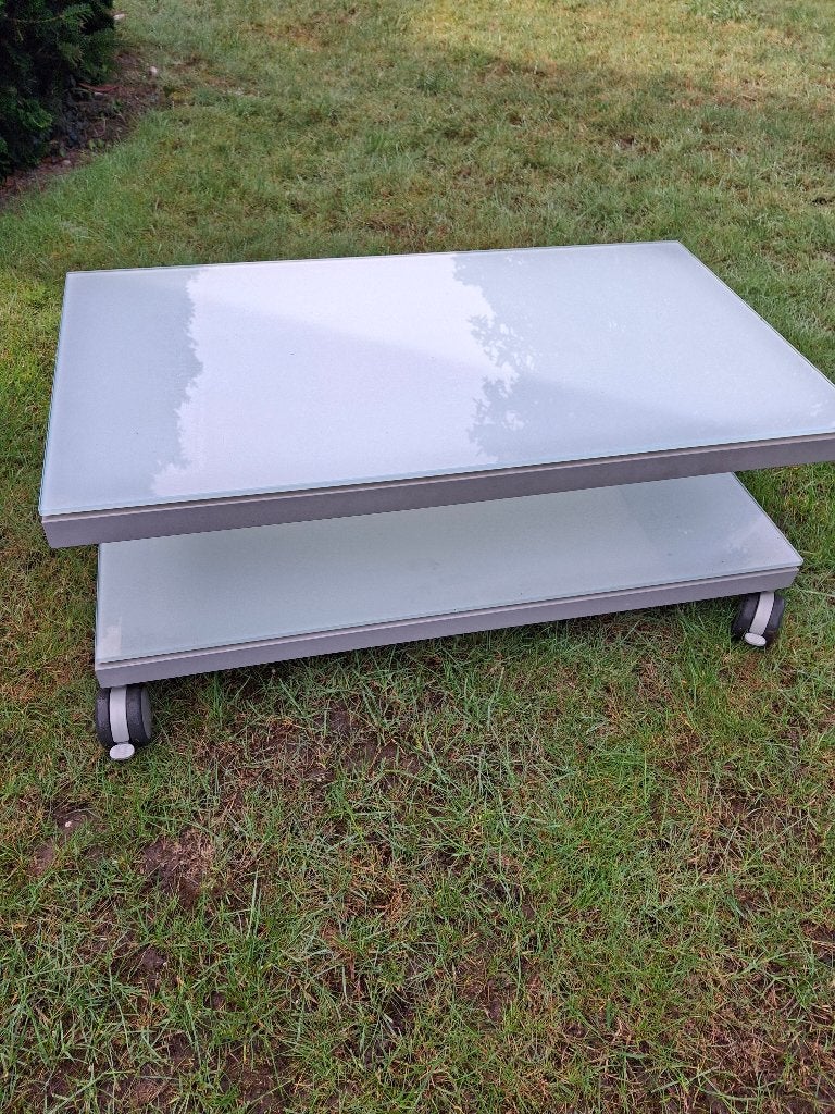 modern tv tafeltje in glas op wieltjes, Huis en Inrichting, Ophalen, Gebruikt, Glas, Modern