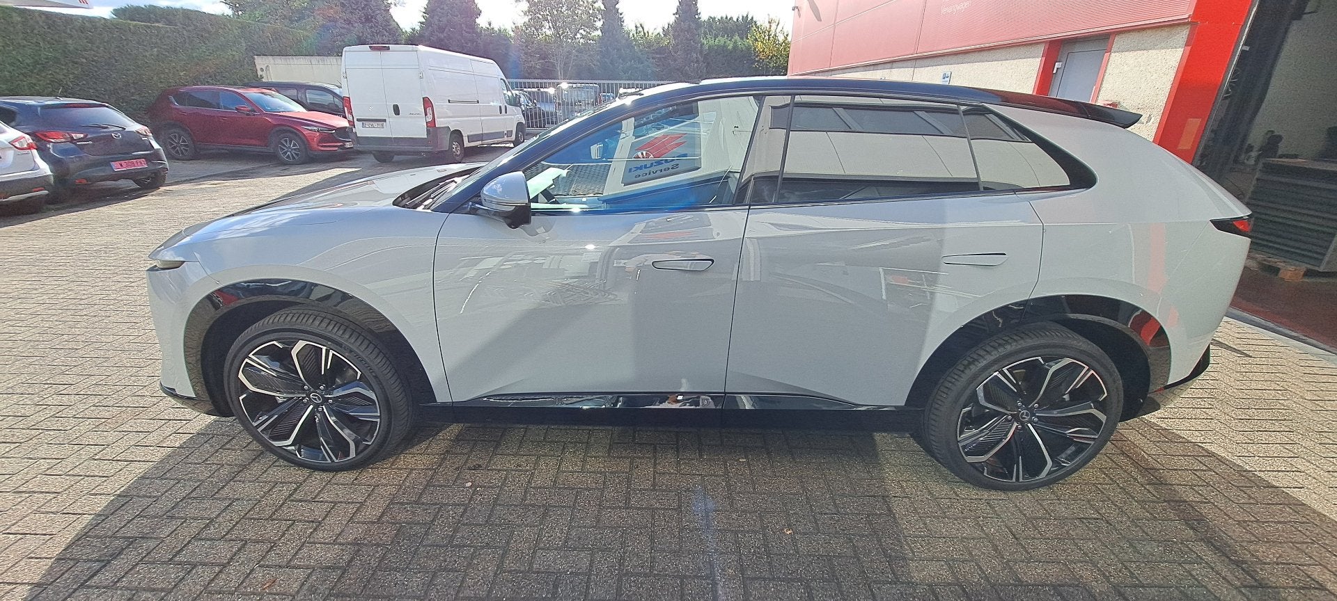 Mazda CX-6e EV 78kWh 258 hp Takumi 21'' Sporty Black, Autos, Cuir, Entreprise, Autres couleurs, 6e