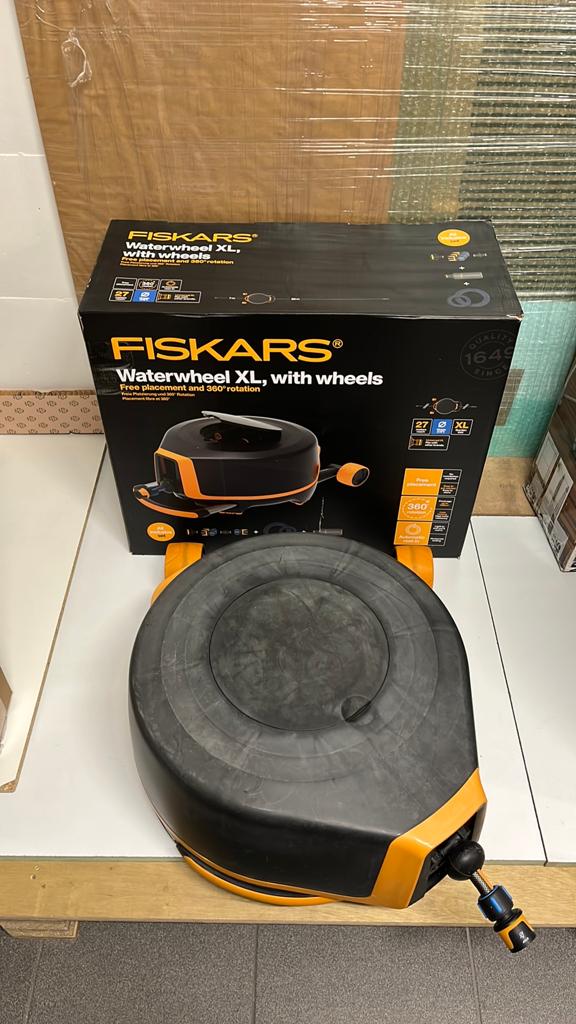 Fiskars waterwheel Xl, Ophalen, Gebruikt