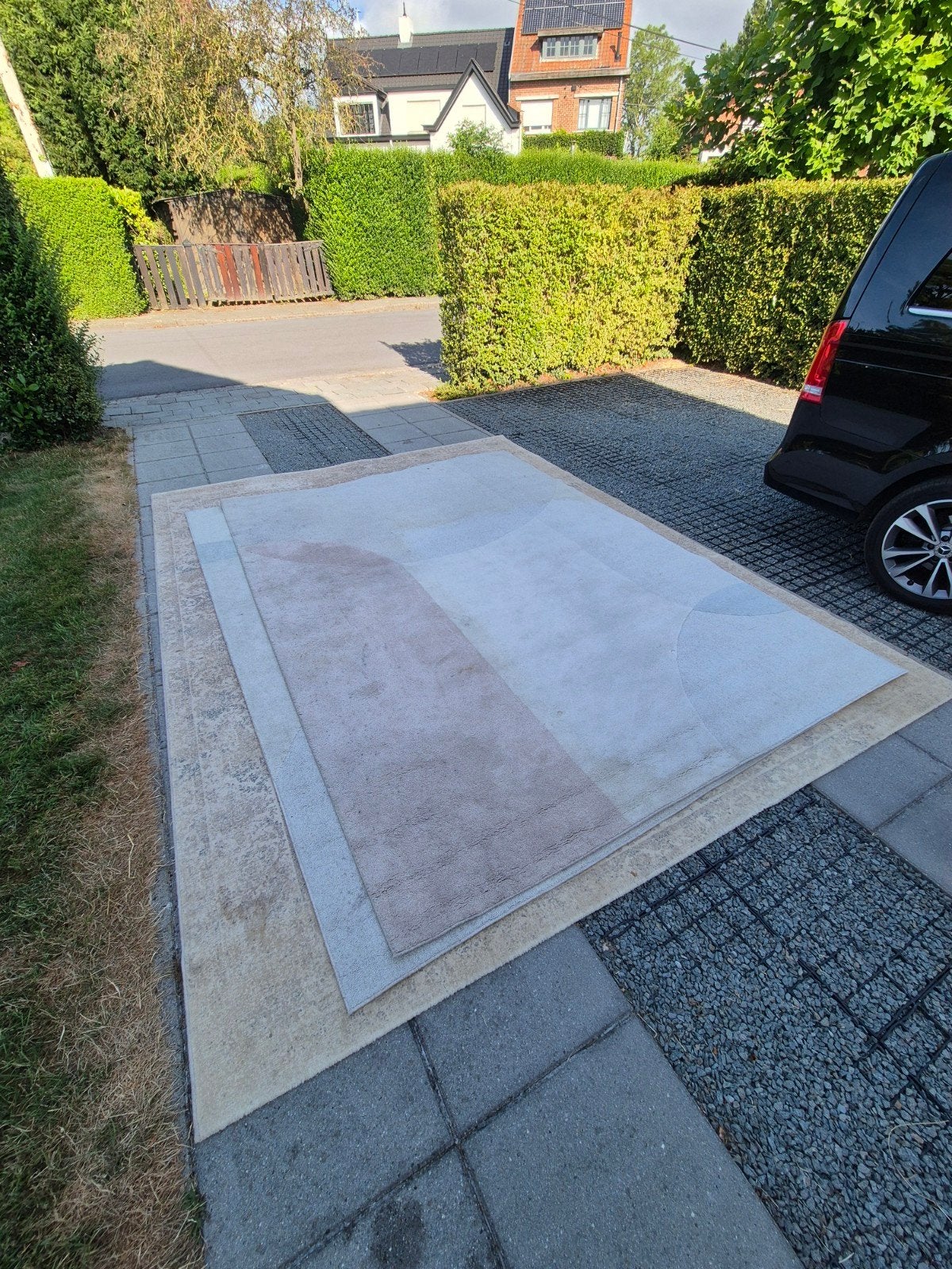 Lot 3 tapijten in wol, Ophalen
