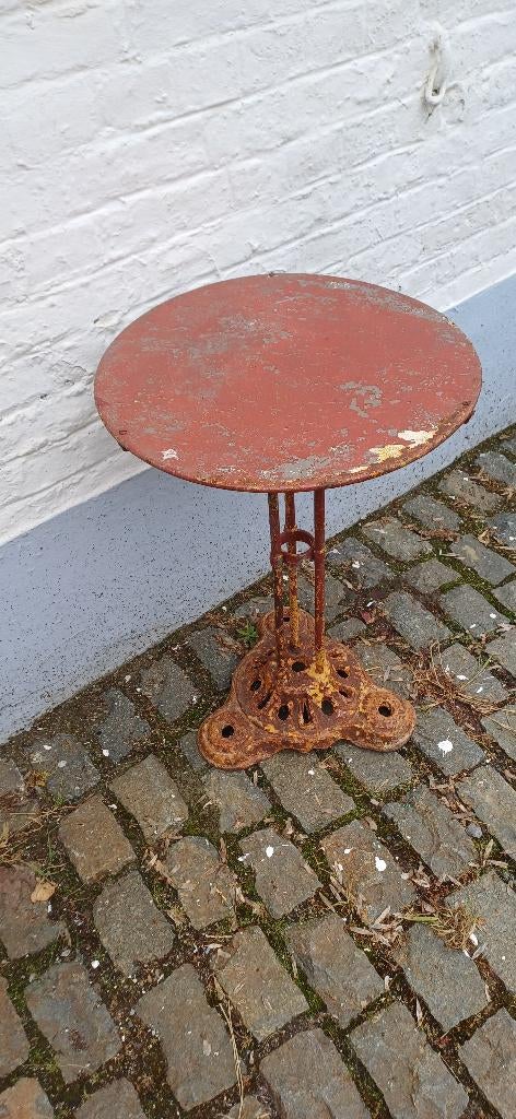 Bistro tafel, Enlèvement, Utilisé