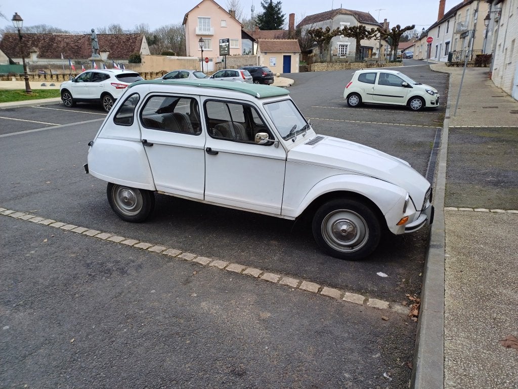 Citroën Dyane 6, Autos, Volkswagen, Particulier, Autres modèles, Essence, Autre carrosserie, 5 portes, Boîte manuelle, Blanc, Autres couleurs