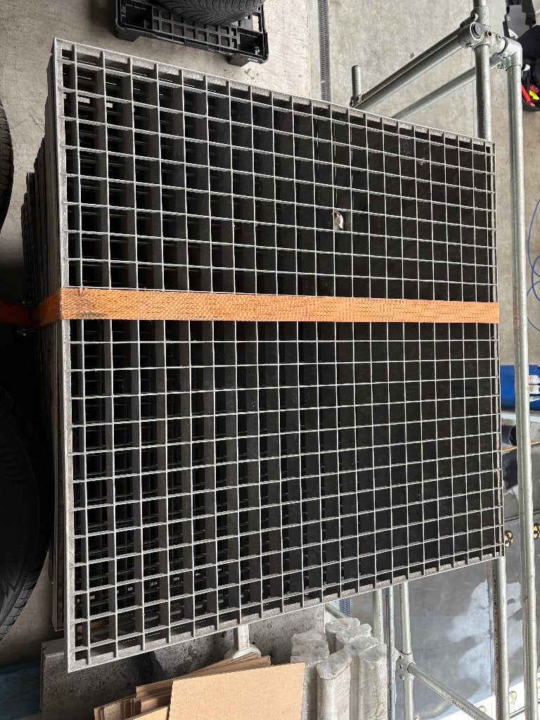 Vierkante roosters van 16 1m, Doe-het-zelf en Bouw, Metalen, Ophalen, Gebruikt, Overige metalen
