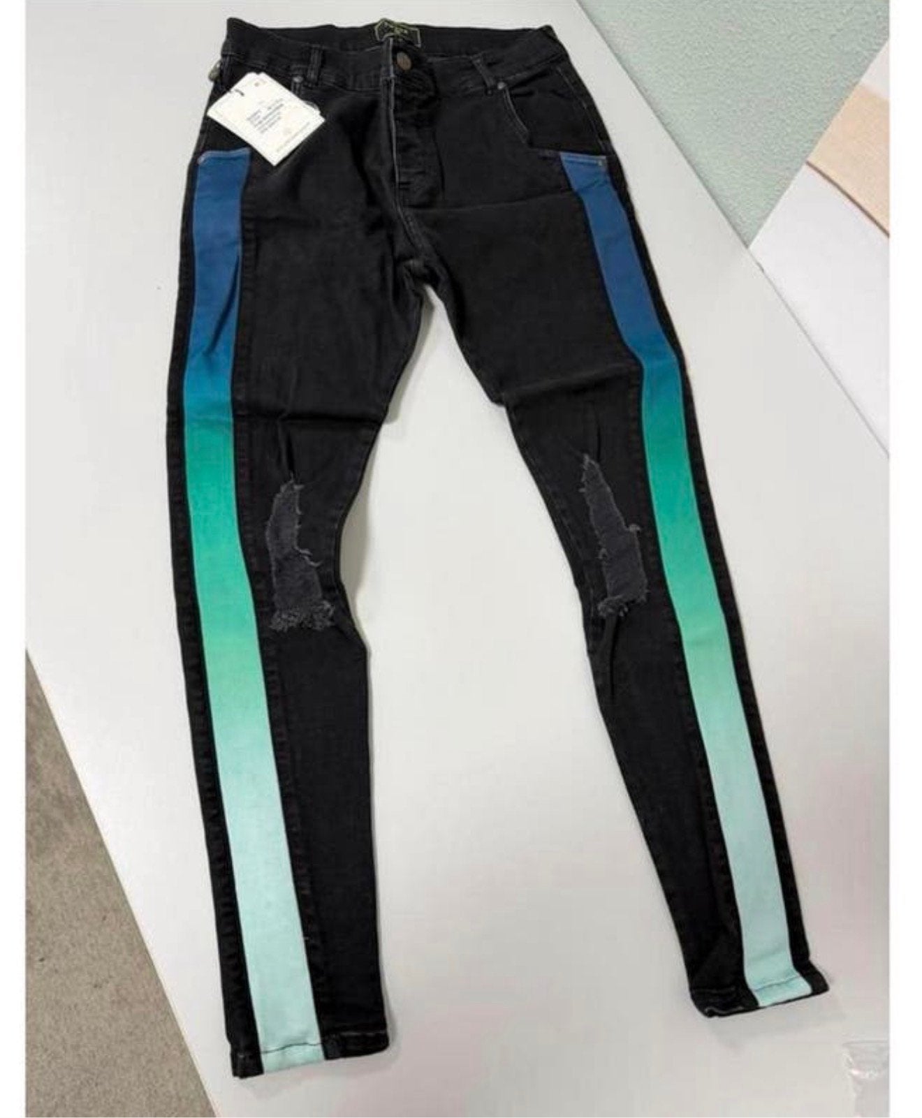 SIKSILK BURST knee low rise Denim - BLACK M W32 spijkerbroek, Ophalen of Verzenden, Nieuw, Zwart, W32 (confectie 46) of kleiner