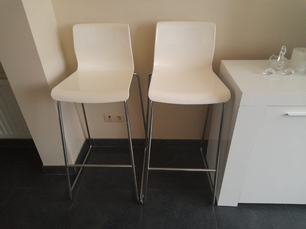 3 tabourets de bar ikea blancs, Maison & Meubles, 3 tabourets, Enlèvement, Comme neuf, 60 à 90 cm