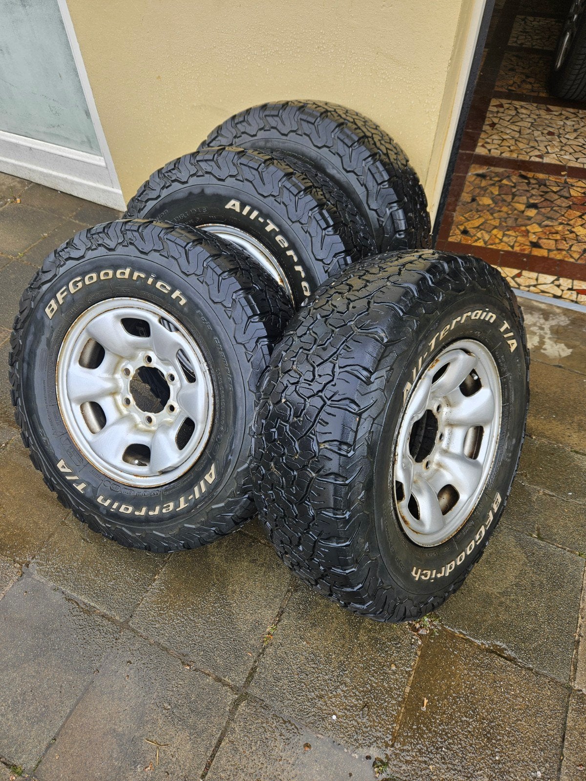 Jantes avec roues type Toyota montées en BFGoodrich, Autos : Pièces & Accessoires, Pneus et Jantes, Pneus hiver, Autres dimensions
