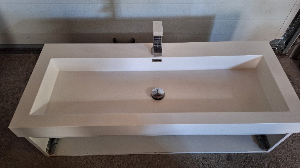Lavabo carré avec robinet ! (céramique), Enlèvement, Utilisé, Pierre, Lavabo