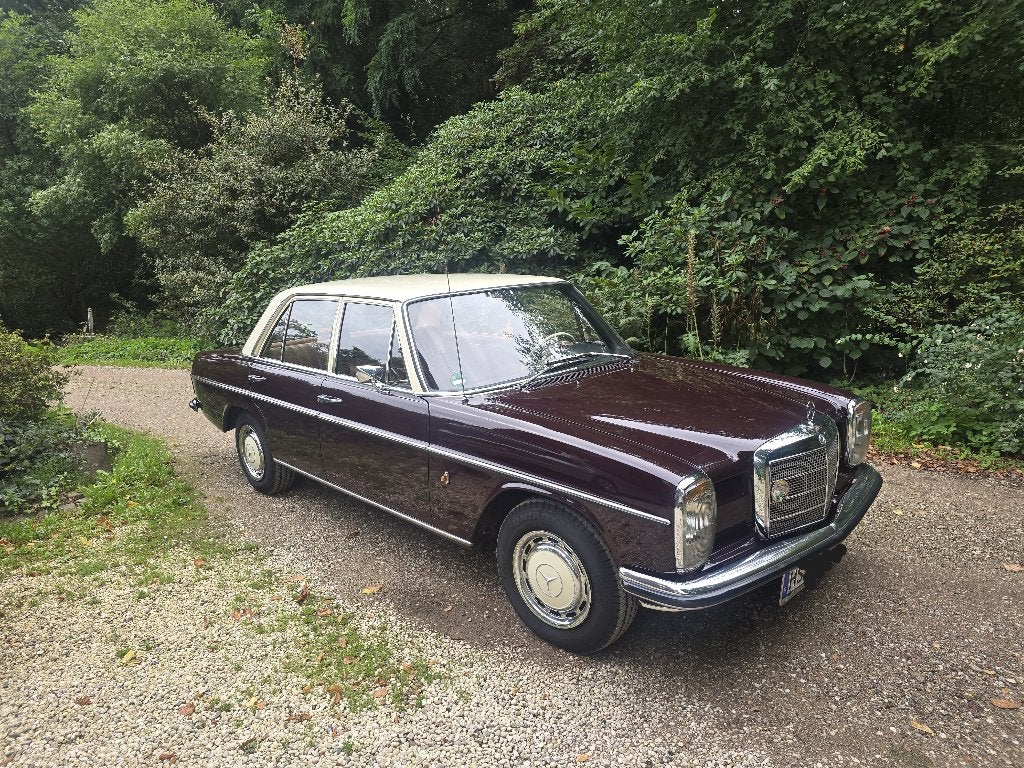 Mercedes 220D Strich-8, foto 3