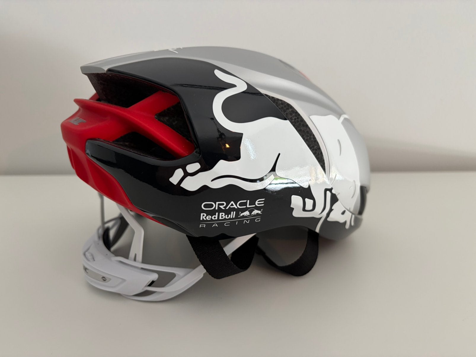 Helm HJC Red Bull Furion 3 Limited Edition NEW, Vélos & Vélomoteurs, Enlèvement, Small