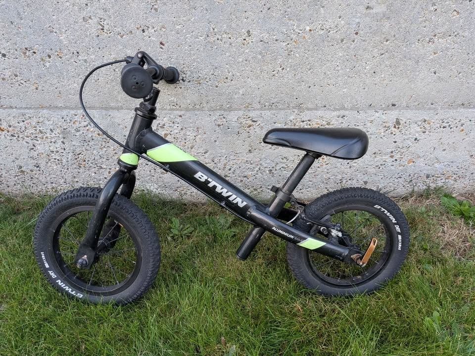 Loopfiets b'twin Runride 900 12 inch, Ophalen, Gebruikt, Velgrem, Minder dan 16 inch