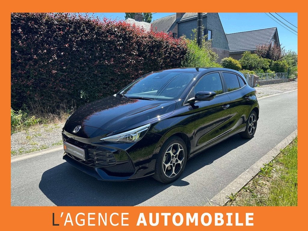 MG MG3 Hybrid+ LUXURY - FULL OPTIONS - GARANTIE 65 M, Auto's, MG, Zwart, 4 cilinders, Zwart, Leder