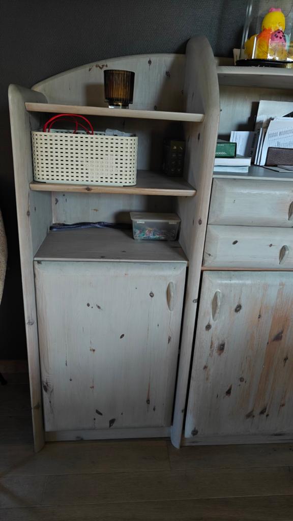 Wandkast in grenen, self gebeitst, Ophalen