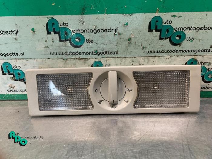 Eclairage intérieur arrière d'un Volkswagen Polo (Polo 01-, Volkswagen, -, 3 mois de garantie, Utilisé