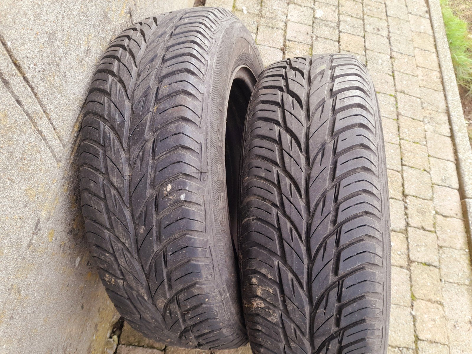 2banden ford fiesta 175x65r14 bij na nieuw, Ophalen of Verzenden