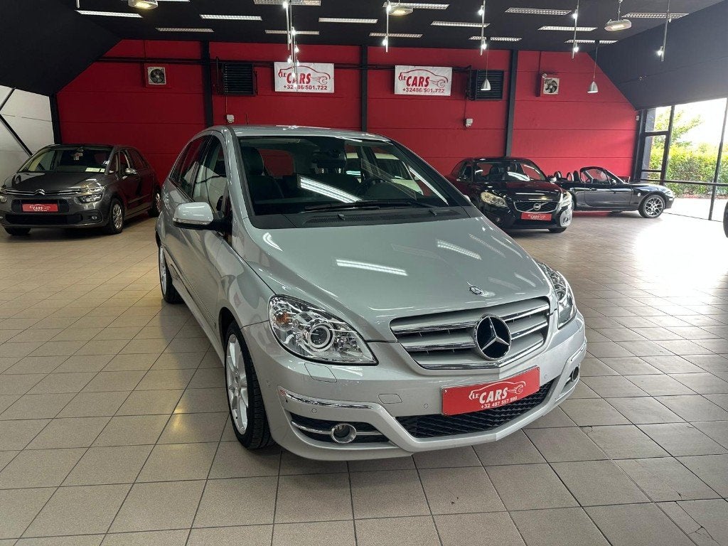 Mercedes-Benz B180CDI*AUTOMAAT*AIRCO*PDC*12 MAANDEN GARANTIE, Auto's, Mercedes-Benz, Zwart, Leder en Stof, Parkeersensor, 5 deurs