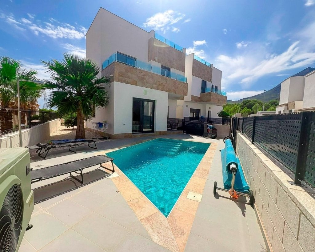villa a vendre en espagne costa blanca nord, Immo, Village, Maison d'habitation, 3 pièces, 132 m²
