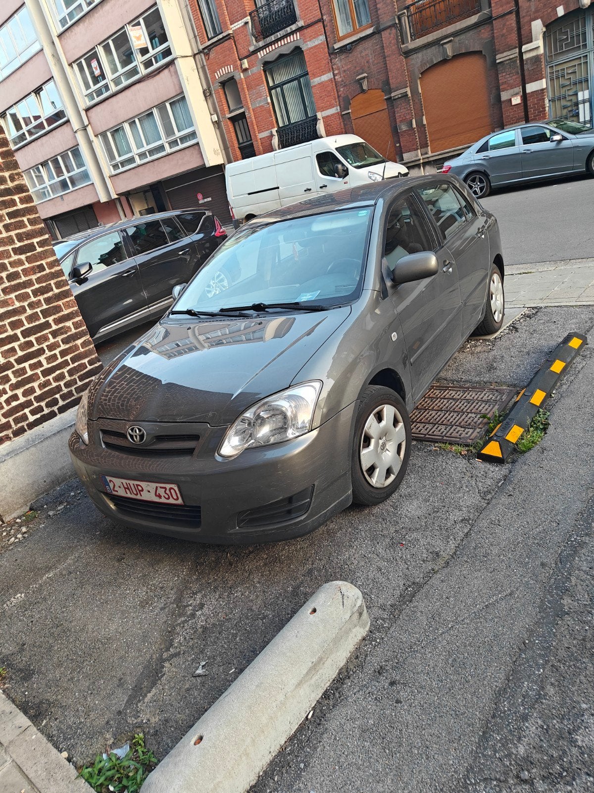 Toyota Corolla 1.4i Essence - Euro 4 - Très bon état, Autos, Toyota, Achat, Android Auto, Boîte manuelle, Corolla