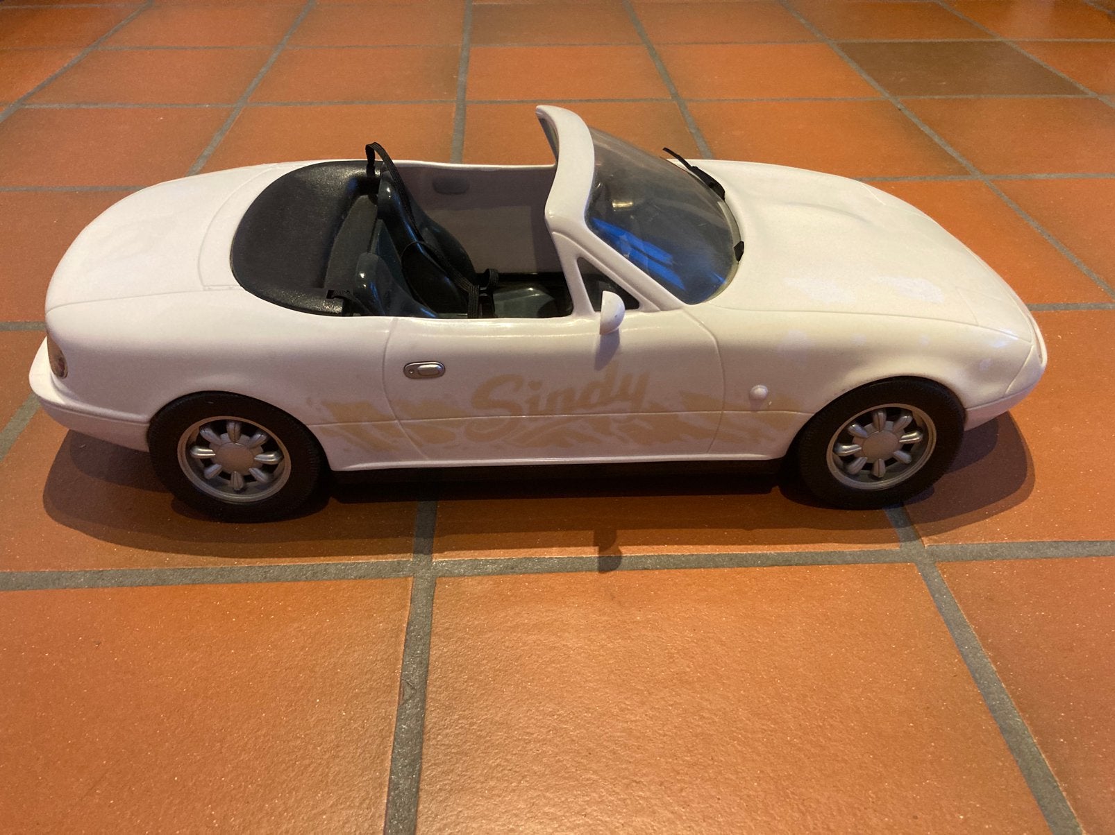 Sindy Doll Mazda MX-5 Miata (Vintage), Enlèvement