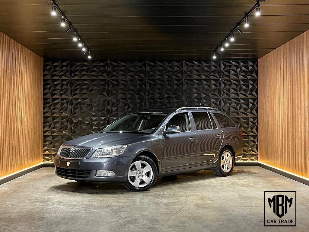 ✅Skoda Octavia 1.6TDi GARANTIE Airco Trekhaak GPS Parksensor, Autos, Skoda, 750 kg, Entreprise, Entretenue par le concessionnaire