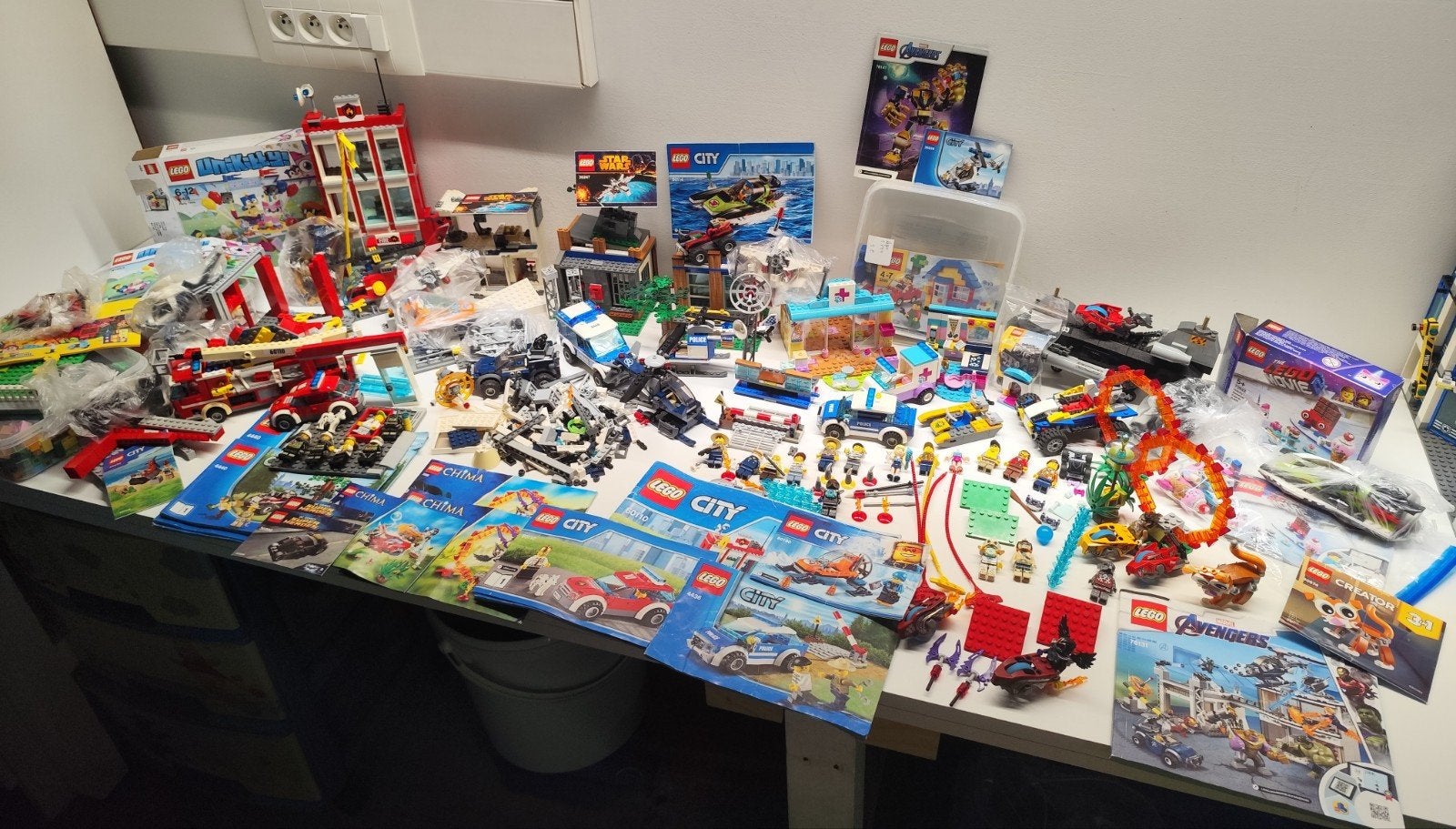Groot lot Lego, losse onderdelen, minifigs, complete sets, Kinderen en Baby's, Speelgoed | Duplo en Lego, Ophalen of Verzenden