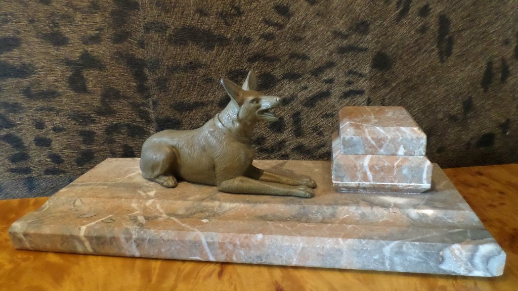 Art Deco inktpot met hond op een liniaal, Ophalen of Verzenden