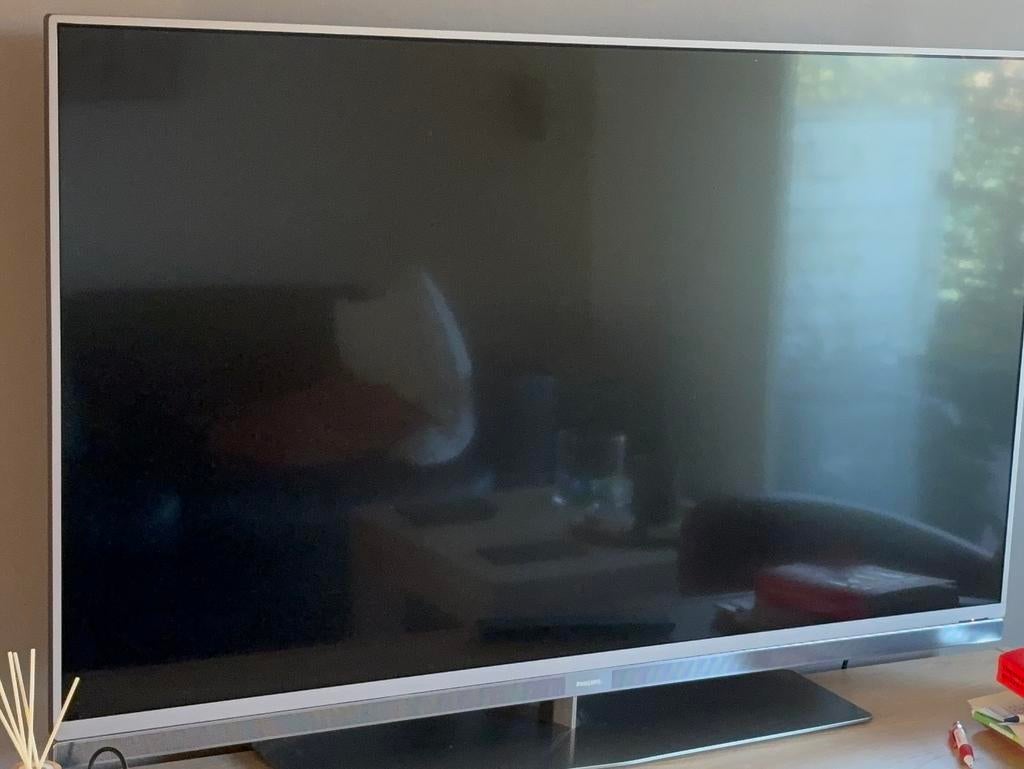 Téléviseur LED Ambilight de 48 pouces PHILIPS, Philips, LED, 50 Hz, Enlèvement