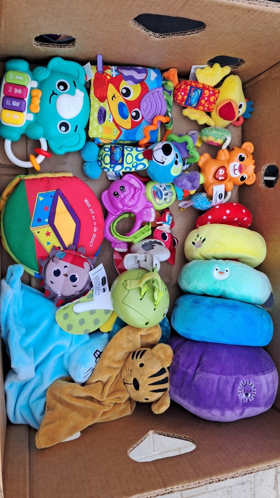Baby speelgoed, Kinderen en Baby's, Ophalen, Zo goed als nieuw, Rammelaar, Met geluid