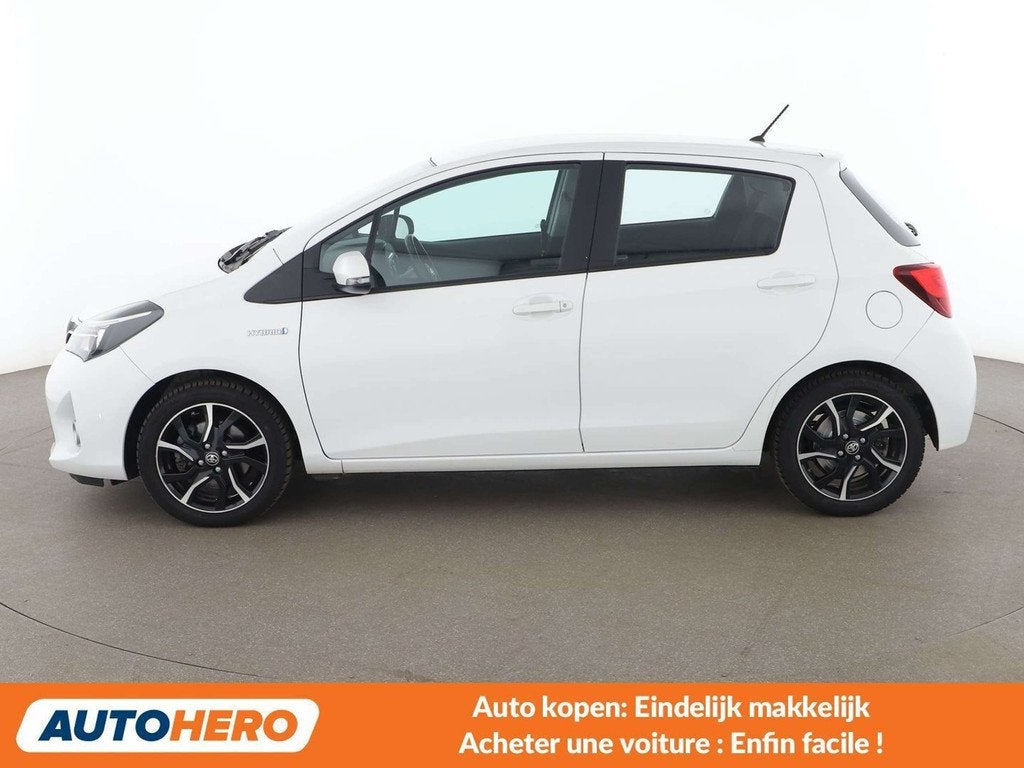 Toyota Yaris 1.5 Hybrid Comfort (bj 2017, automaat), Auto's, Gebruikt, Zwart, Parkeersensor, Wit