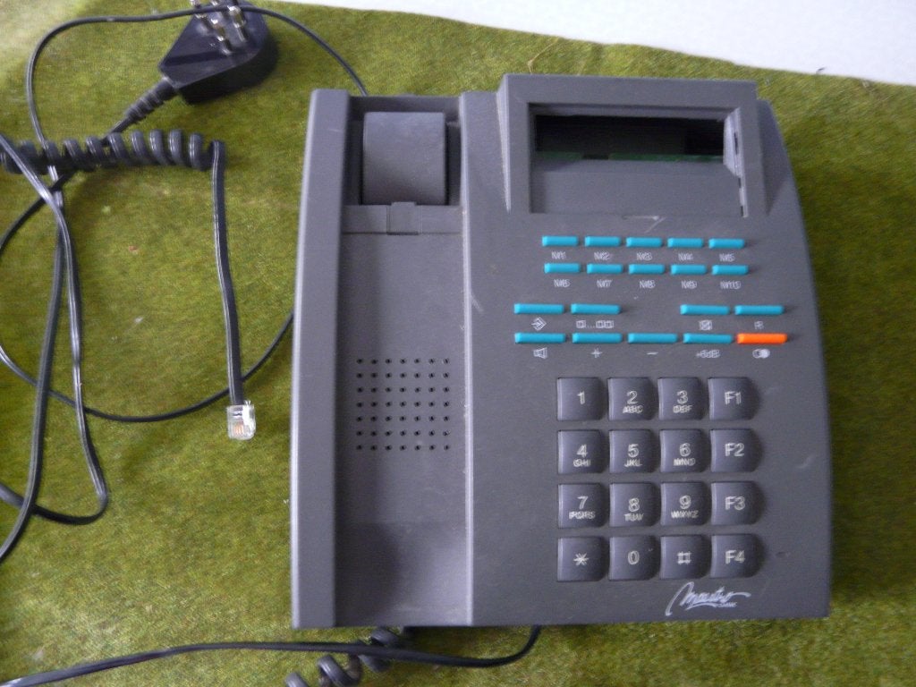 oude telefoontoestellen voor een vaste lijn:telenet, RTT, Télécoms, Téléphones fixes | Filaires, Enlèvement, Utilisé, Bakélite