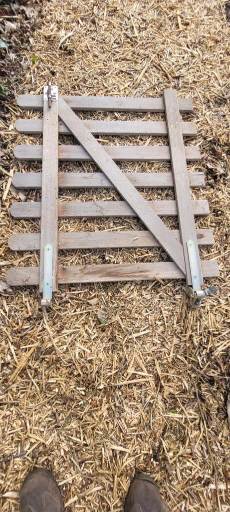 Houten hek in hardhout  2 poortjes en palen     20 meter, Jardin & Terrasse, Clôtures de jardin, Enlèvement