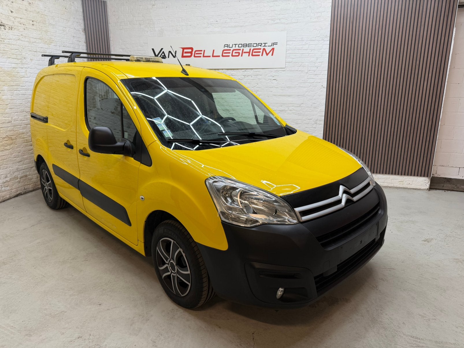 Citroën Berlingo 1.6 HDI Euro6 95.000km*airco*navi* 3 places, Autos, Citroën, Achat, Euro 6, Entreprise, Boîte manuelle