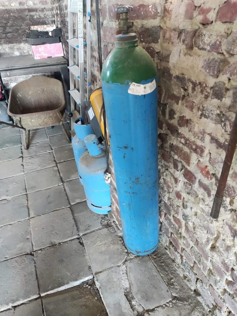 Gasfles Argon 40l 3/4 vol, Doe-het-zelf en Bouw, Gereedschap | Lasapparaten, Ophalen