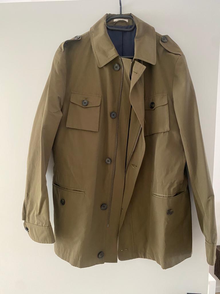 Van Gils trenchcoat, Verzenden