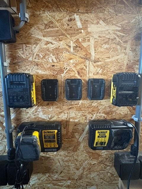 3D-geprinte accuhouders voor – DeWalt, Makita en meer, Doe-het-zelf en Bouw, Ophalen of Verzenden