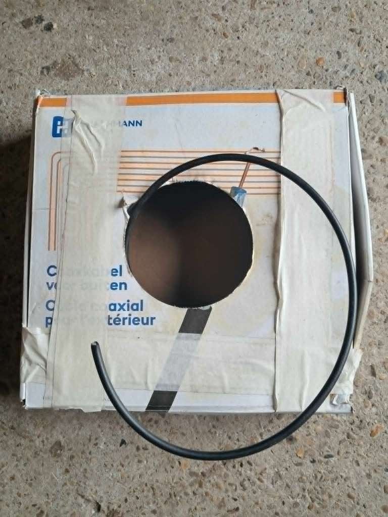 coaxkabel voor buiten +- 60 meter, TV, Hi-fi & Vidéo, Câbles audio & Câbles de télévision, Enlèvement, Neuf, 10 mètres ou plus