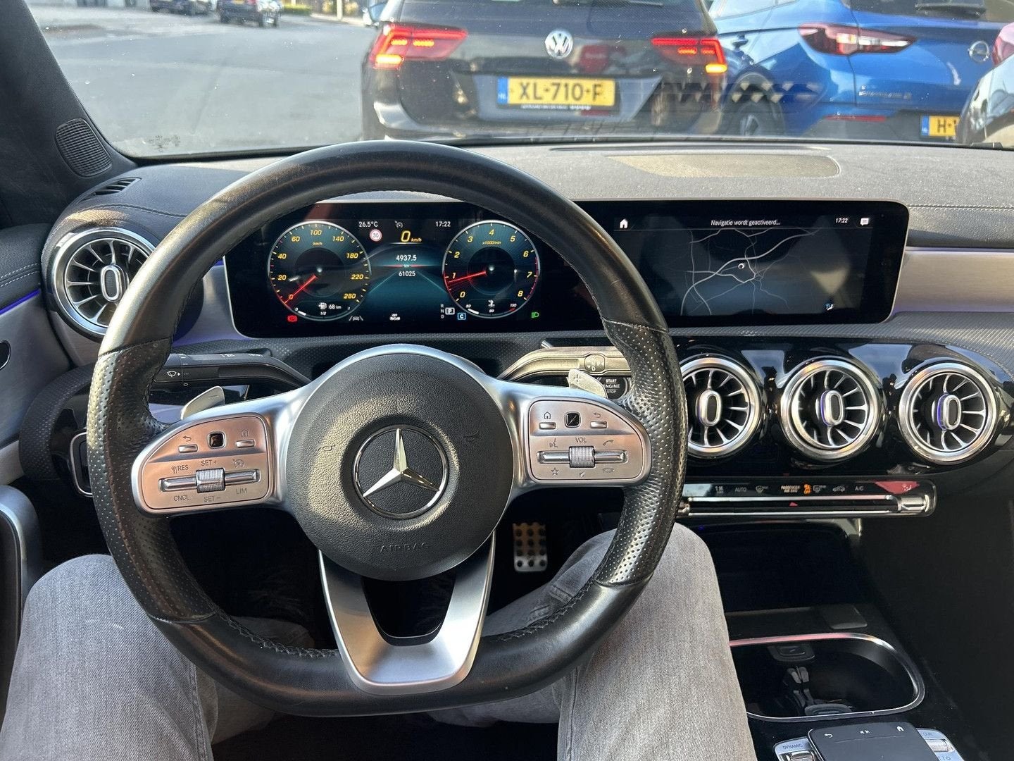 Mercedes-Benz CLA 220 Automaat | 190 PK | Widescreen | Camer, Automaat, CLA, Berline, Zilver of Grijs