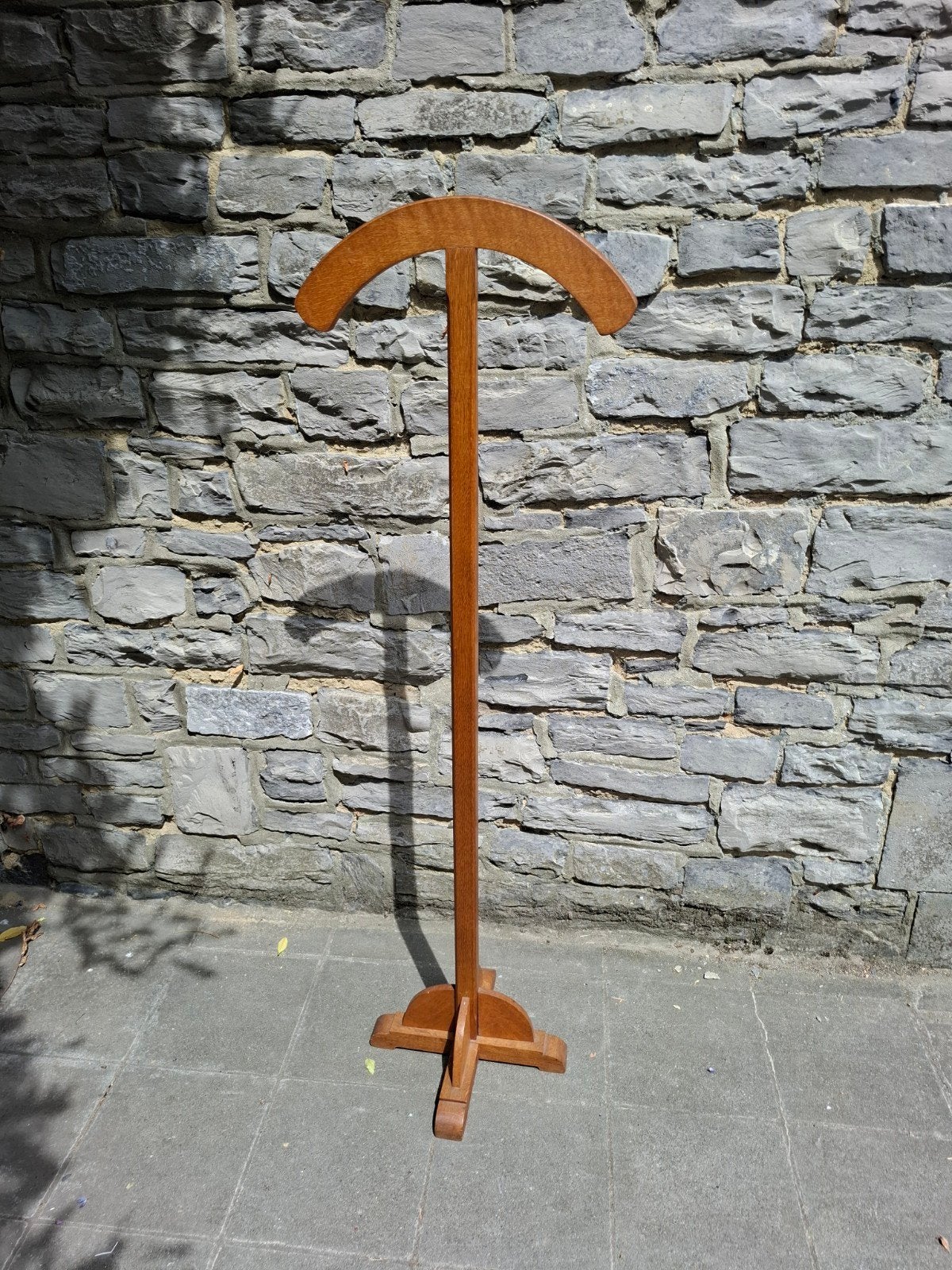 Ancien valet de chambre / porte-soutane en bois massif, Enlèvement