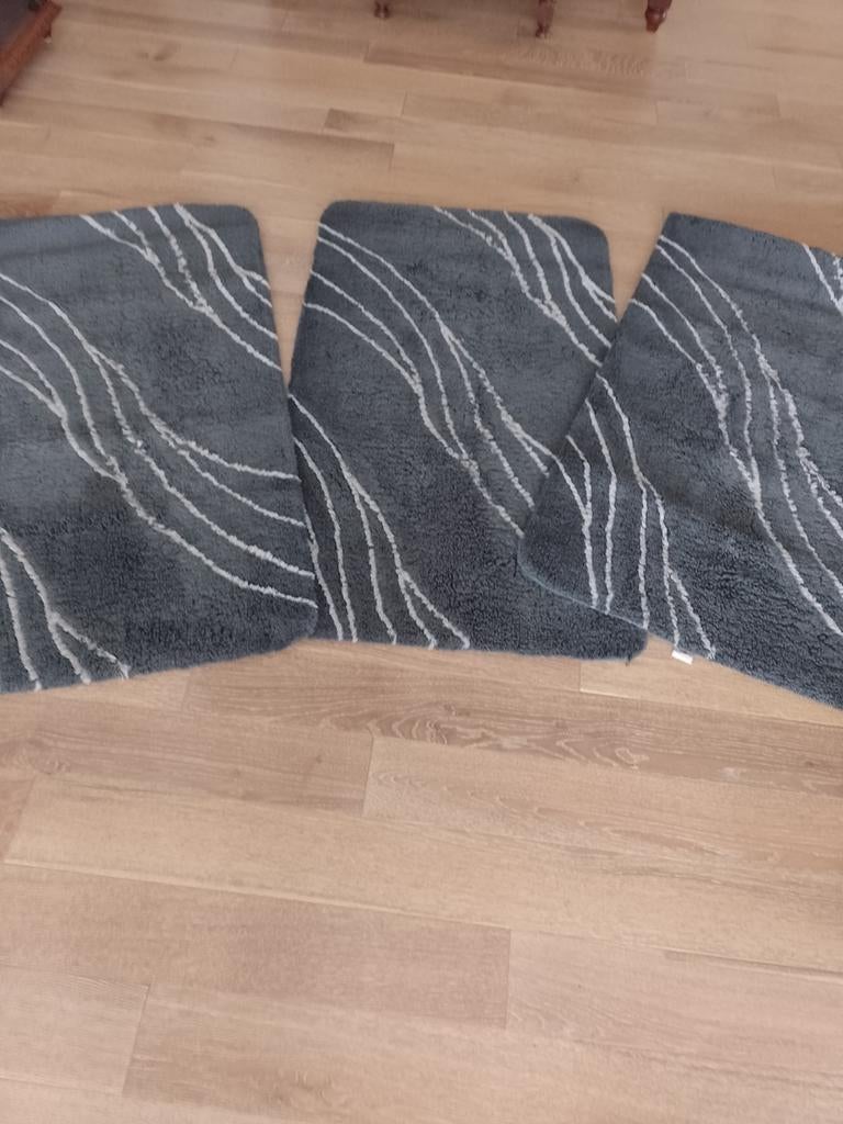 Kleine Wolke badmat kleur grijs zwart maat 68X120., Ophalen, Zwart