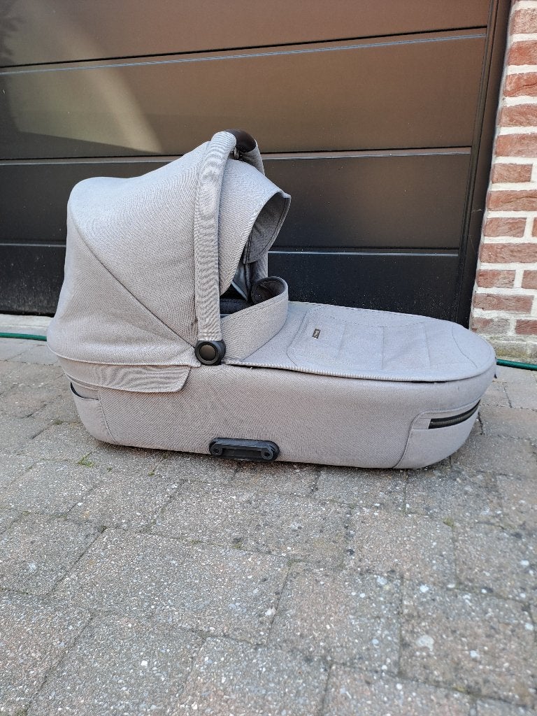 Draagmand mutsy, Kinderen en Baby's, Kinderwagens en Combinaties, Ophalen, Zo goed als nieuw, Kinderwagen, Mutsy