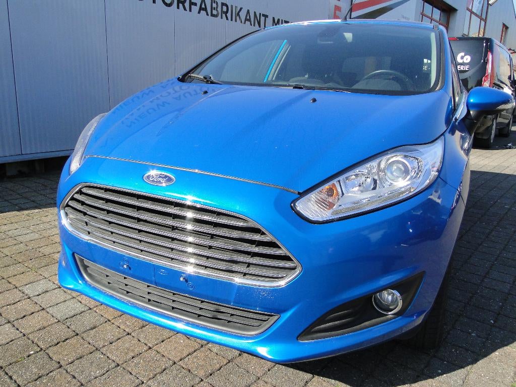 FORD FIESTA TITANIUM, Voorwielaandrijving, Euro 5, Stof, Zwart