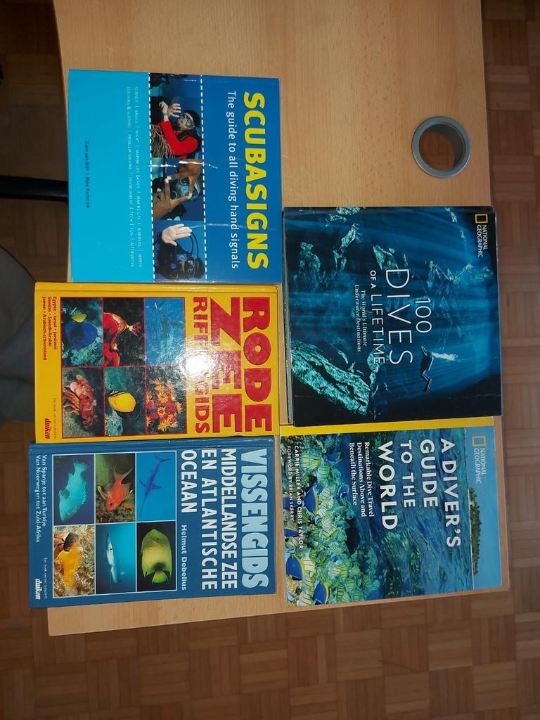 Duikgidsen, Watersport en Boten, Duiken, Ophalen