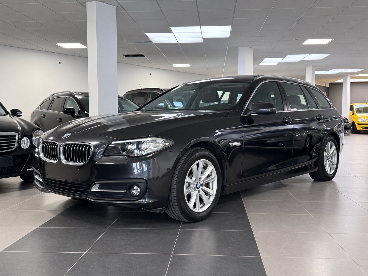BMW 528 Benzine |Automaat|Garantie|Panoramadak, Euro 6, Entreprise, Entretenue par le concessionnaire, Noir