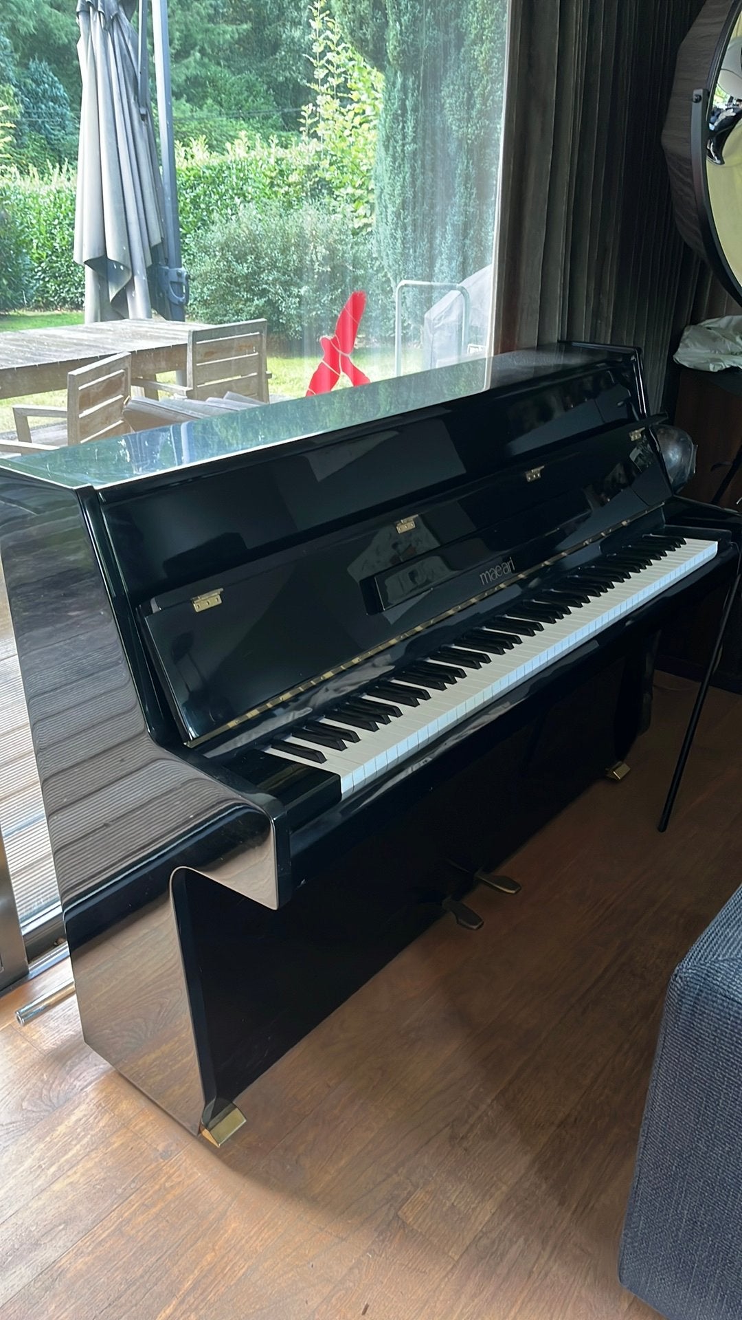 Piano Maeari U810, Brillant, Enlèvement, Utilisé, Piano