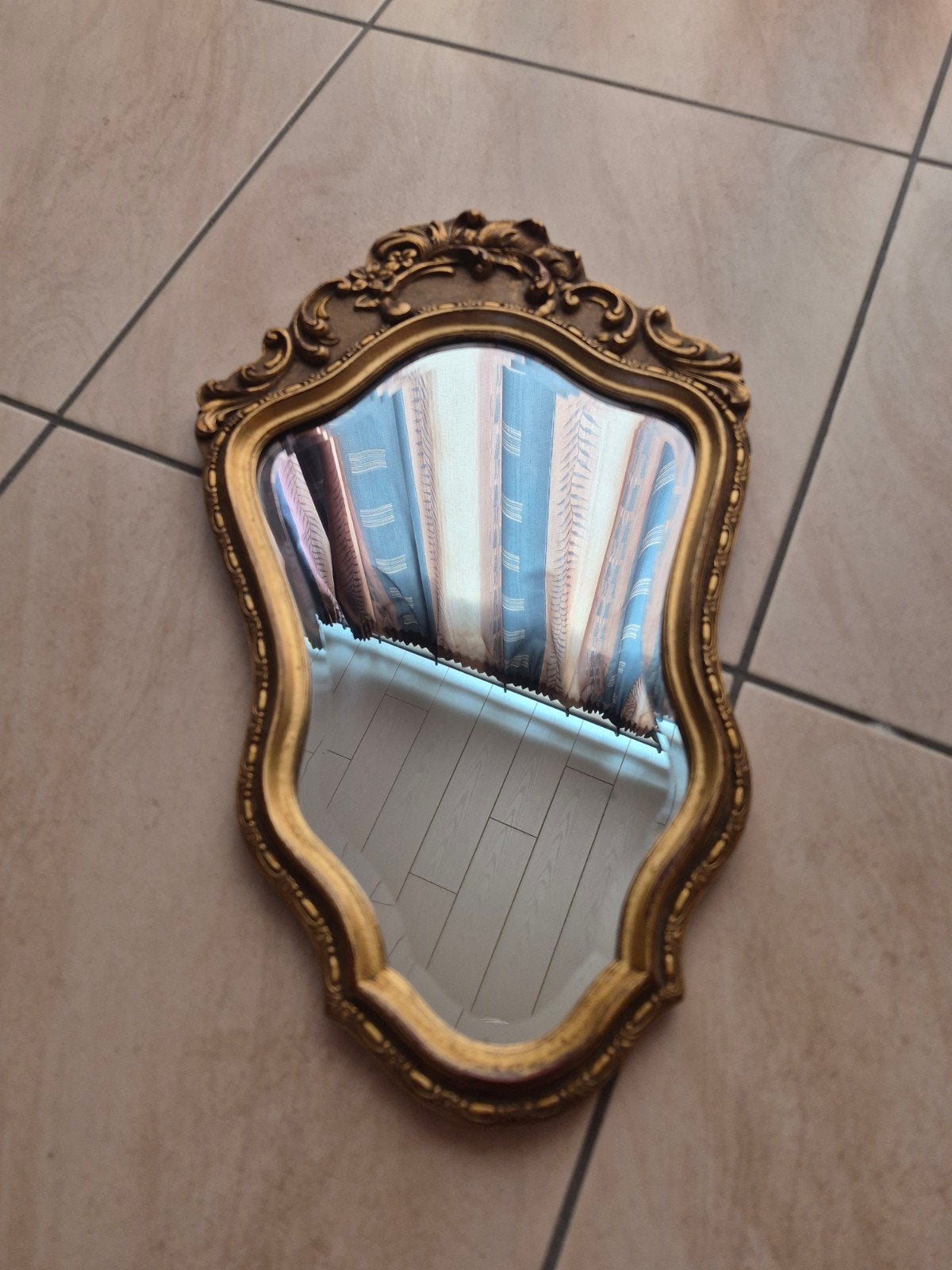 Miroir ancien mural bois doré orné, Antiquités & Art, Enlèvement