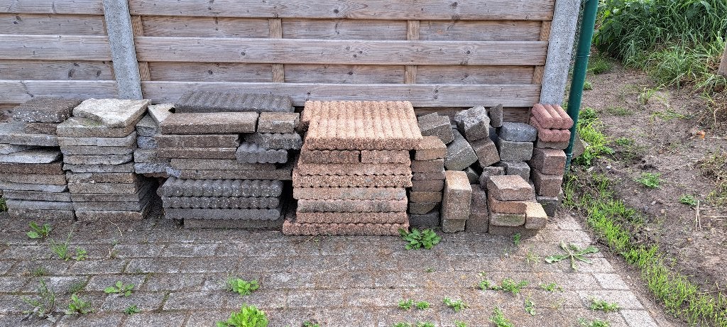 boordstenen ( steengruis ), Tuin en Terras, Ophalen, Overige materialen, Gebruikt, 25 tot 50 cm