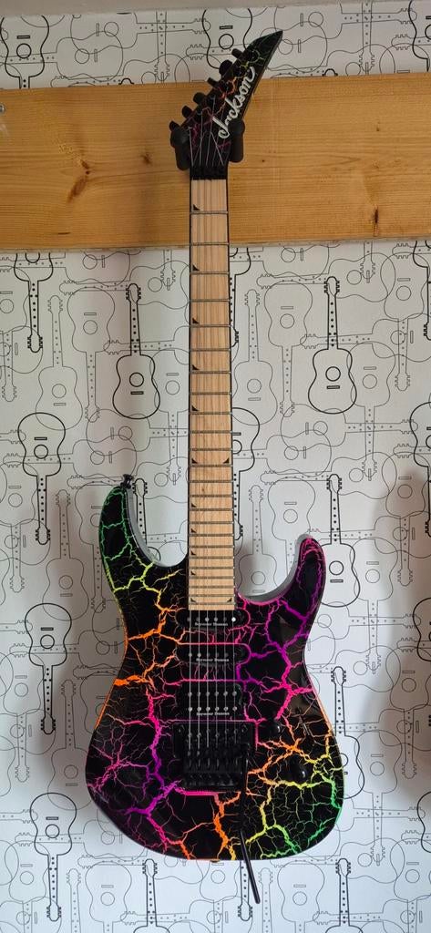 Jackson PRO SERIES SL3M Soloist Rainbow crackle 2022 zgan, Muziek en Instrumenten, Ophalen, Zo goed als nieuw, Solid body, Overige merken