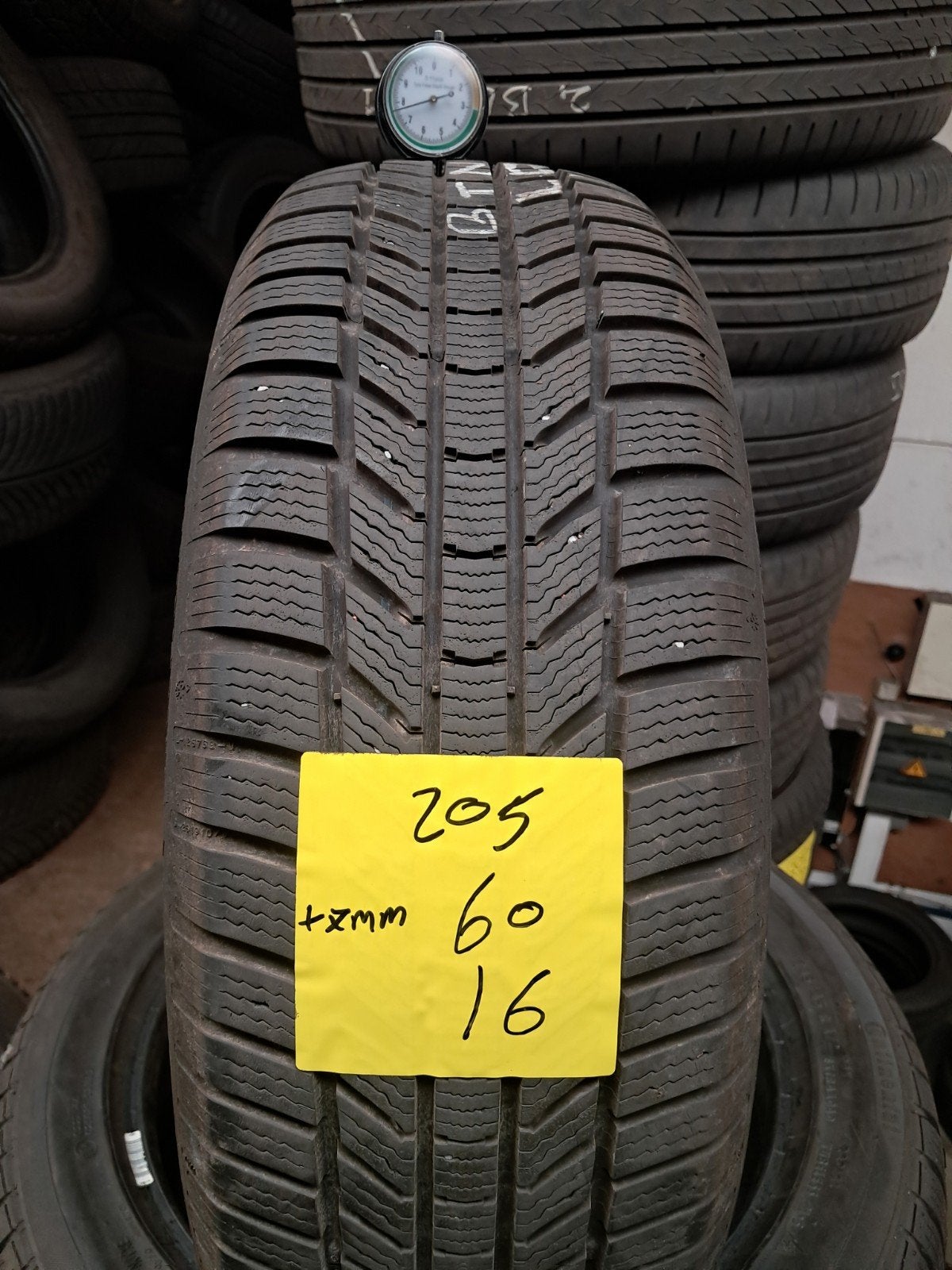 2056016 205/60R16 2056016 Démo hivernale +7mm, Enlèvement, BMW