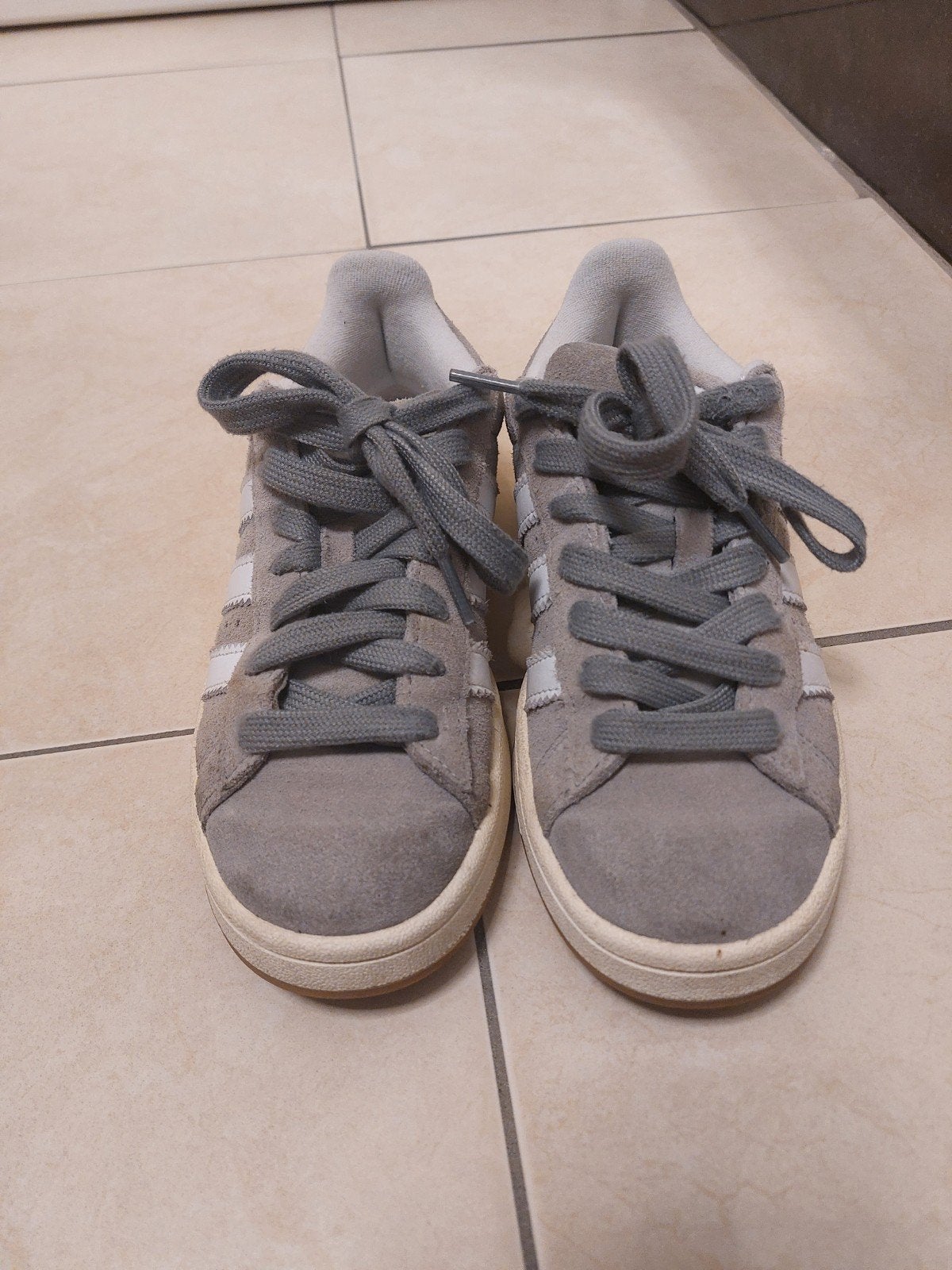 Adidas Campus grijs (ZONDER zool), Enfants & Bébés, Vêtements enfant | Chaussures & Chaussettes, Adidas, Garçon ou Fille, Comme neuf