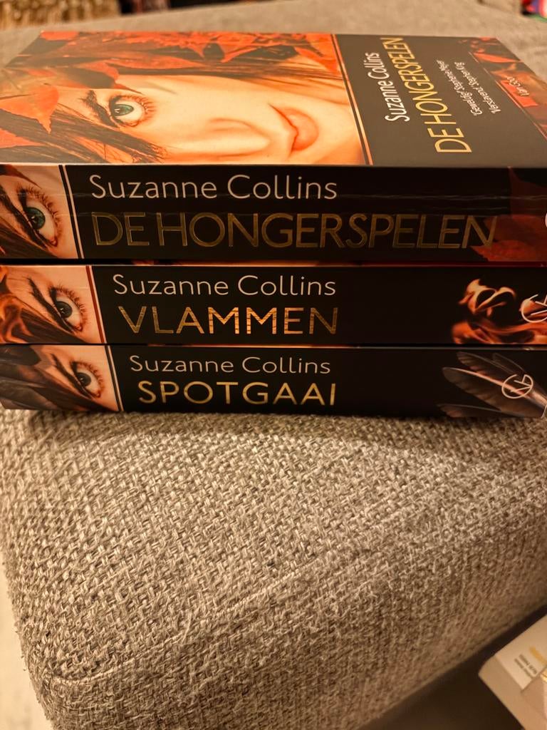 De hongerspelen triologie, Boeken, Ophalen, Zo goed als nieuw